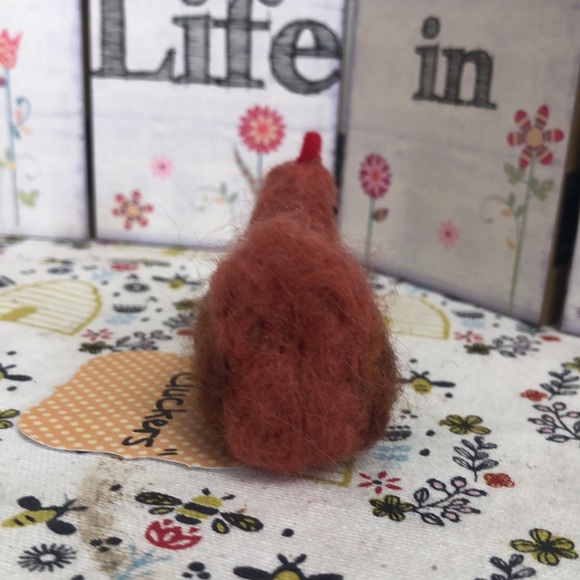 COPY - Set of 4 handmade needle felted chickens hens - Picture 16 of 16